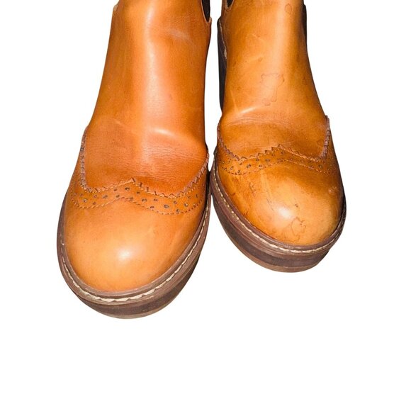 Tommy Hilfiger Women 9.5 Platform Camel Leather Wedge Chelsea Boots Brogue Boho - Picture 10 of 13